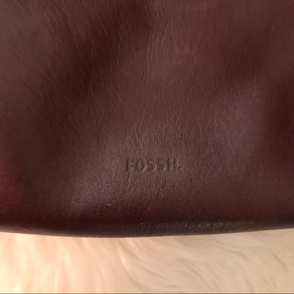 Fossil Burgundy Leather Purse with Brown Strap - Picture 3 of 9